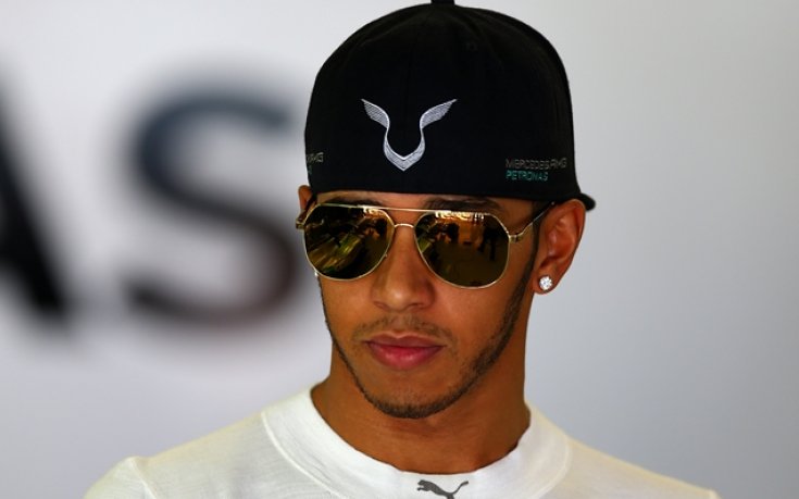 Хамилтън с най-добро време преди квалификациите в Сочи