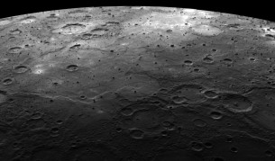 Откриха скрит воден лед на Меркурий