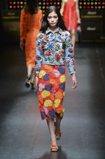 Цветя по роклите - снимка 16