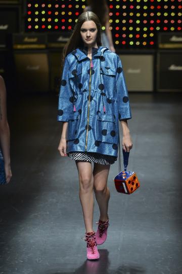 Цветя по роклите - снимка 6