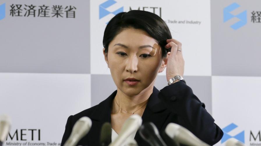Япония: Двама видни министри подадоха оставки, защото подкупвали избиратели с подаръци