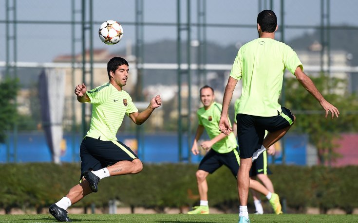 Разтежение на Бускетс притеснява Луис Енрике