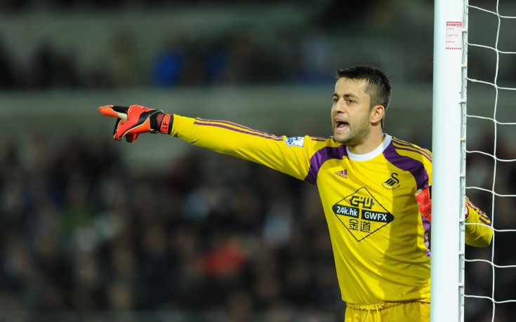 ВИДЕО: Спасяванията на Фабиански впечатлиха специалистите