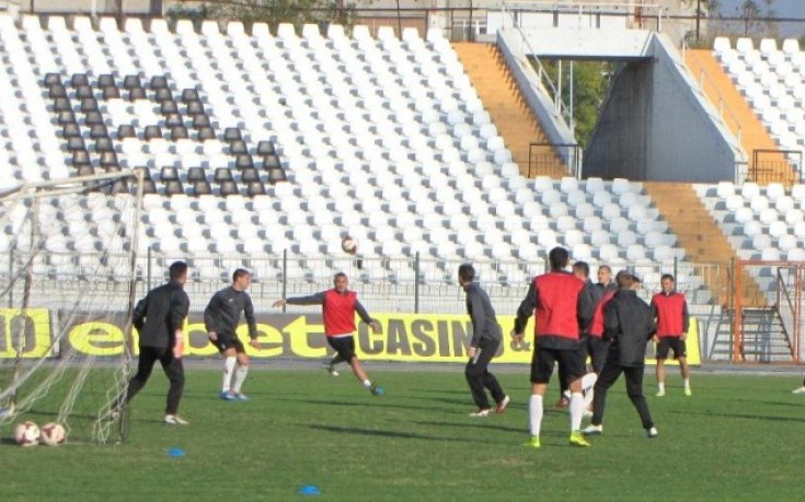 Оладеле Ошобе се присъедини към Локо Пд