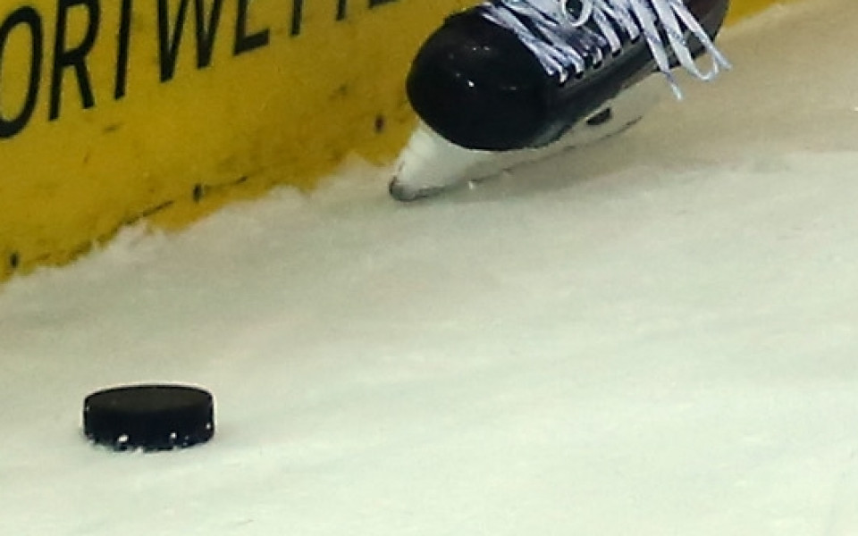 България записа първи успех на Световното по хокей на лед