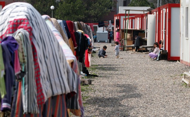 Бежанските центрове преливат