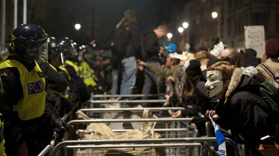 Полицията и демонстранти влязоха в сблъсъци в Лондон