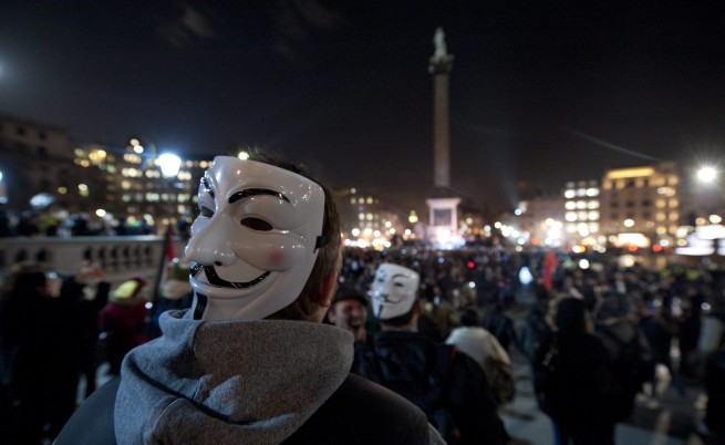 Ръсел Бранд и Вивиан Уестууд се включиха в протеста в Лондон