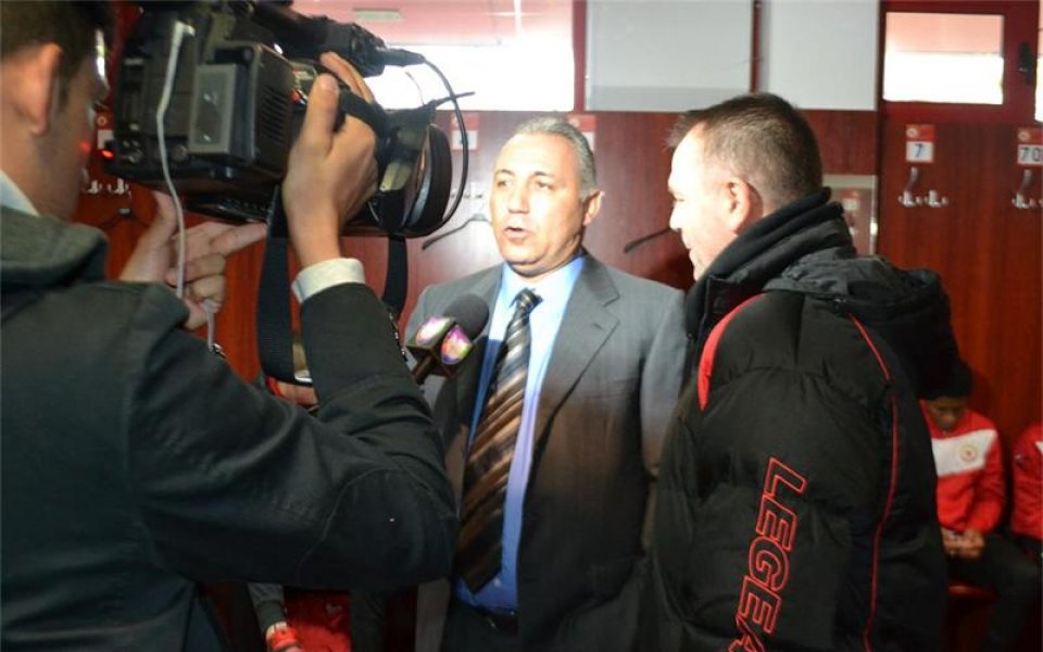 Стоичков е и във финалния списък за треньор на Беларус