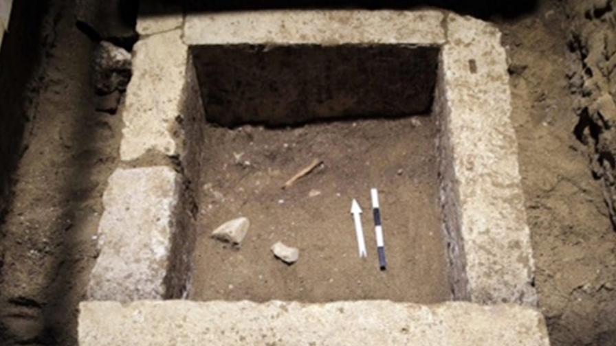 Откриха скелет в гробницата в древния Амфиполис