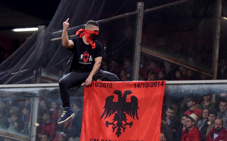 ВИДЕО: Ново албанско знаме на терена, Италия все пак победи