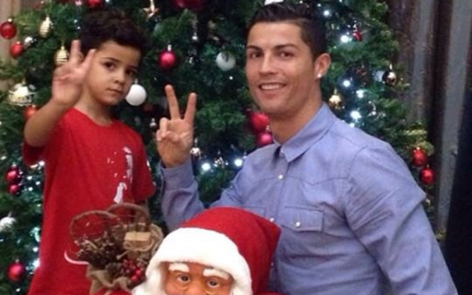 Коледа дойде за Кристиано Роналдо и сина му