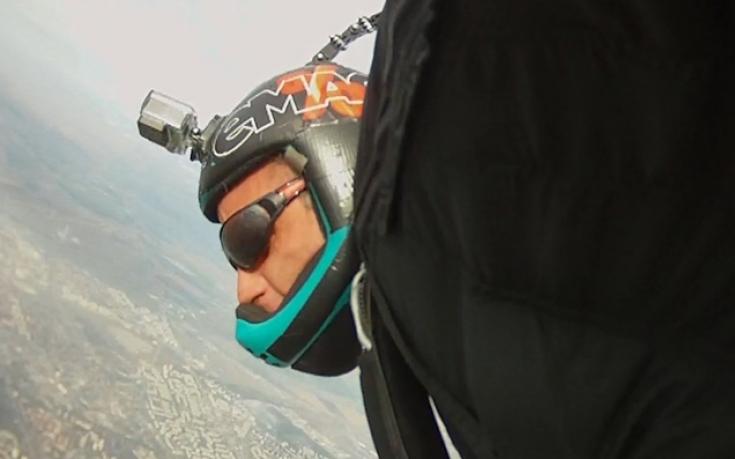 Уникални парашутни скокове представиха промо кампанията 