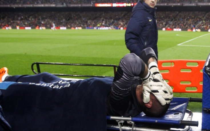 Виктор Валдес си тръгна от Юнайтед и няма да подписва