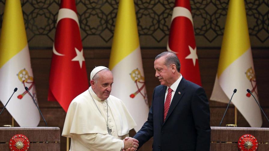 Папата подчерта в Турция, значението на равните права