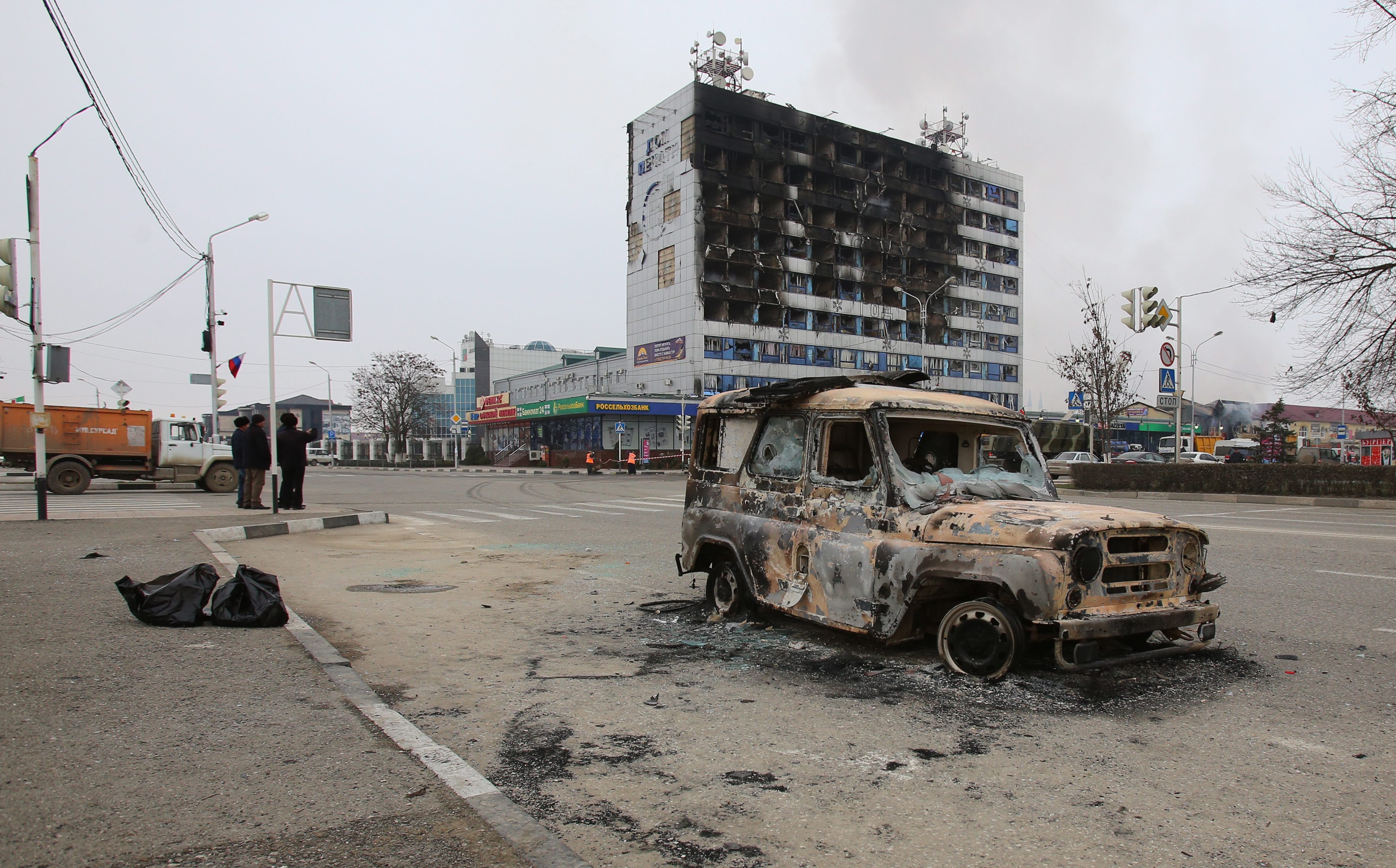 Полиция и терористи се биха в Грозни