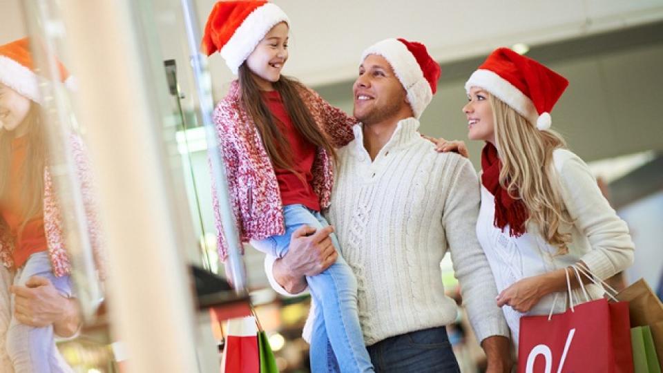 Декемврийските празници – повод да поговорите с децата за парите
