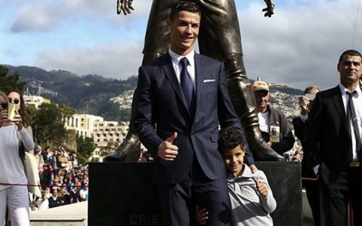 ВИДЕО: Роналдо тренира заедно със сина си