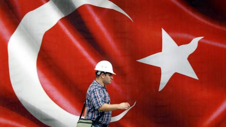 Минималната работна заплата в Турция ще стане 353 евро през 2015 г.