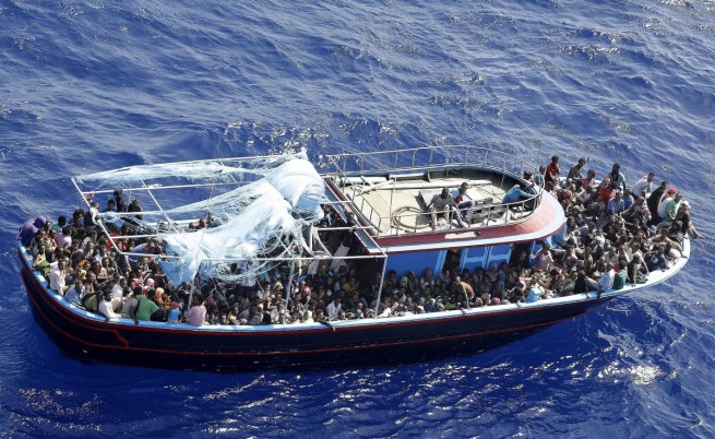 Близо 300 хил. нелегални мигранти влезли в ЕС през 2014 г.