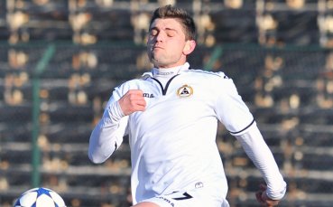 Ханза взима Димо Атанасов, отказва се от Кавдански