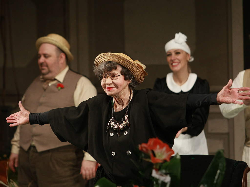 Стоянка Мутафова отпразнува 93-я си рожден ден на сцената на Сатиричния театър