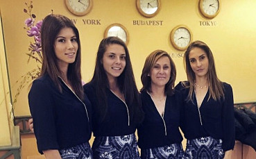 СНИМКА: Цвети радва феновете си със сексапилен фотос