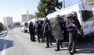 Въоръжени с „Калашников“ мъже откриха огън в Марсилия