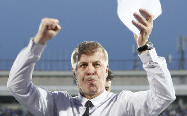 Наско Сираков става на 55
