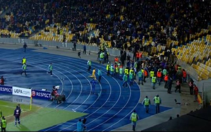 Фенове прекъснаха Динамо-Гингам, но не спряха украинския гранд