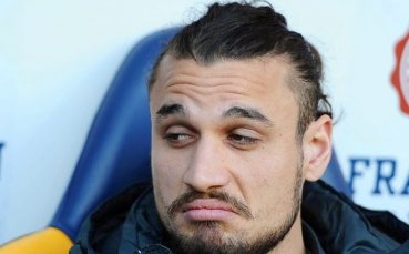 Бока гони бивш италиански национал заради цигара