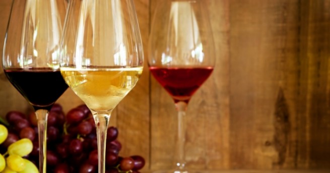 Десертните вина се отличават от трапезните главно по това че