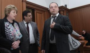 Филип Златанов преди заседанието на съда