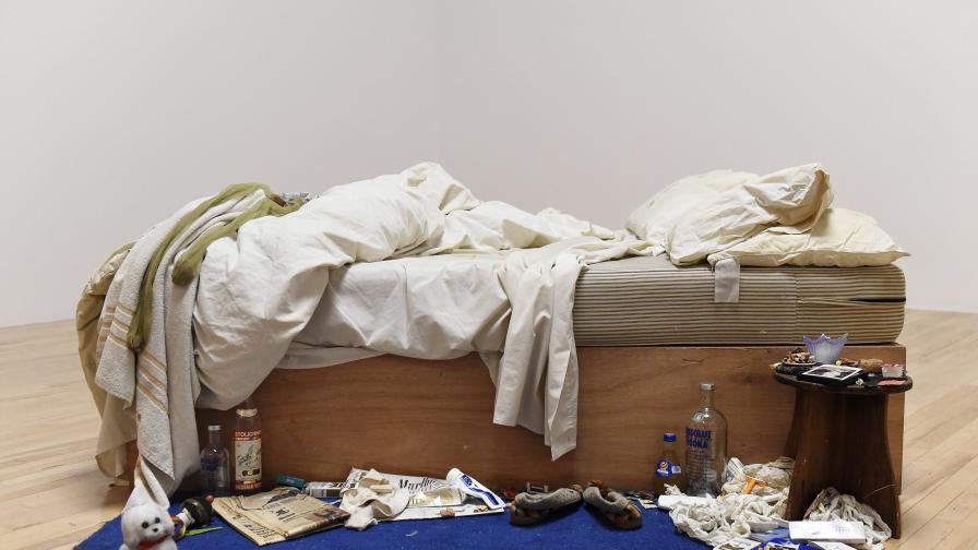 Най-известното разхвърляно легло в света е изложено в "Тейт модърн"