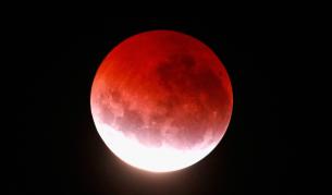 Лунното затъмнение в небето над Нова Зенландия