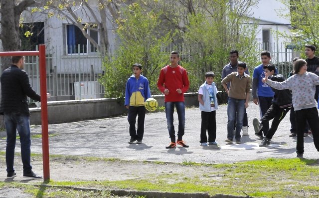 Берое зарадва малчугани на Велики Четвъртък1
