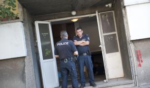 Входът на блока в чийто асансьор загина една жена, а друга беше ранена