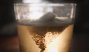 Пакетче за чай превръща евтината бира в луксозна