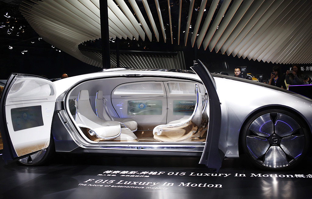 Mercedes-Benz F 015 Luxury in Motion concept car