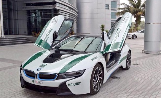 Полицията в Дубай се сдоби с екологичен суперавтомобил