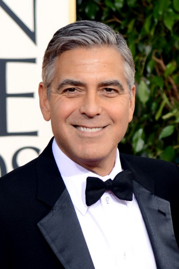 <p>Джордж Клуни - не 56 години актьорът посрещна своите близнаци от съпругата си Амал.</p>