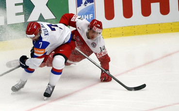 Русия се разправи с Дания на Световното по хокей на лед