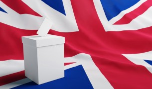 Великобритания гласува на най-оспорваните избори