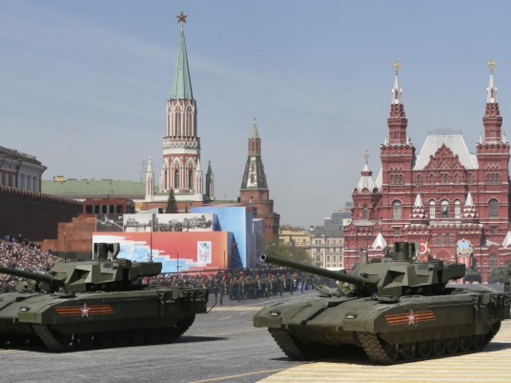 Според производителя най-новият руски основен боен танк Армата е твърде