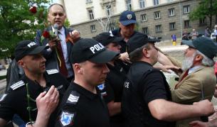 Безредици пред президентството на шествието за 9 май