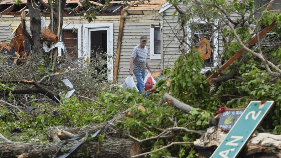 Бури торнадо взеха жертви в Арканзас и Тексас