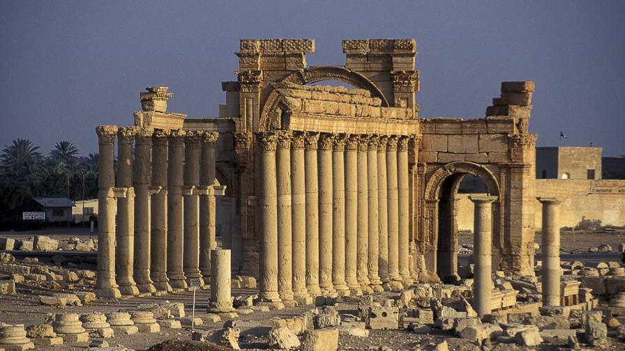 Палмира вече е в ръцете на „Ислямска държава“