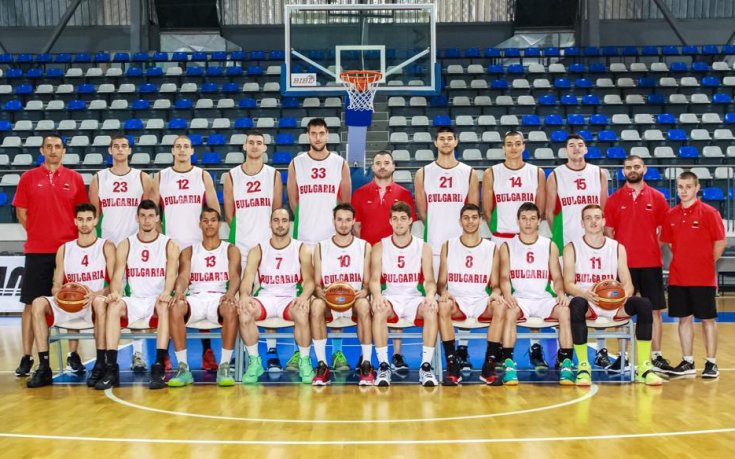 Сърбия си го изкара на младежите с 43 разлика