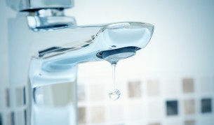 Чисто новият водопровод на Кърджали отново аварира