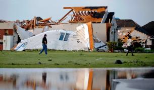 Разрушена къща в Коул Сити